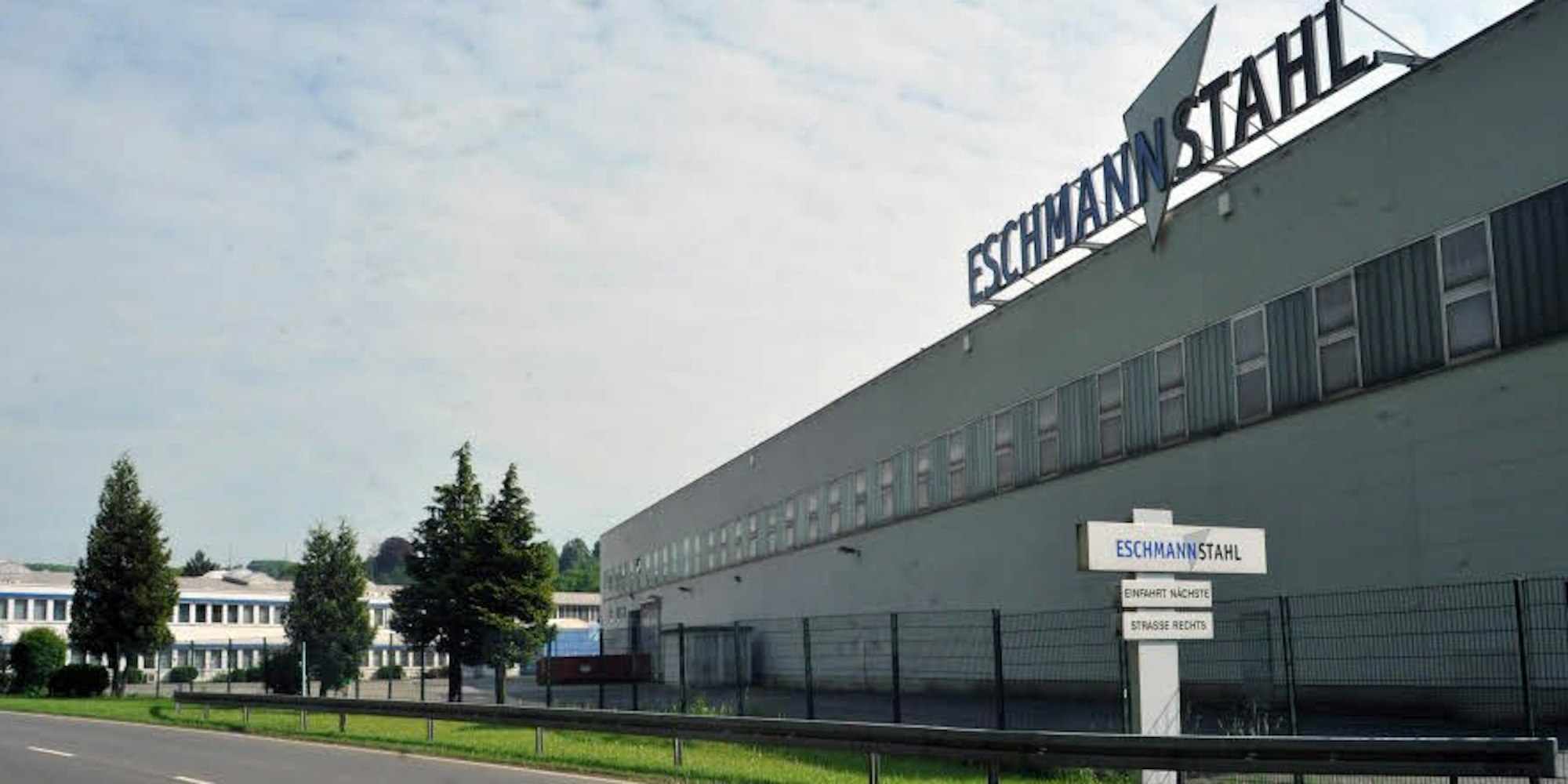 Das Gelände der 60 Jahre alten Eschmann Stahl GmbH in Dieringhausen bleibt Sitz eines Stahlunternehmens. Dörrenberg übernimmt hier 12 000 Quadratmeter Hallenfläche. (Foto: Schmittgen)