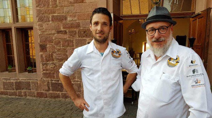Tobias Schlimbach (l.) und Herbst Brockel bringen drei kulinarische Konzepte auf die Burg.