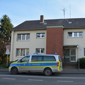 Die Polizeiwache bleibt an ihrem Standort, wird aber modernisiert.