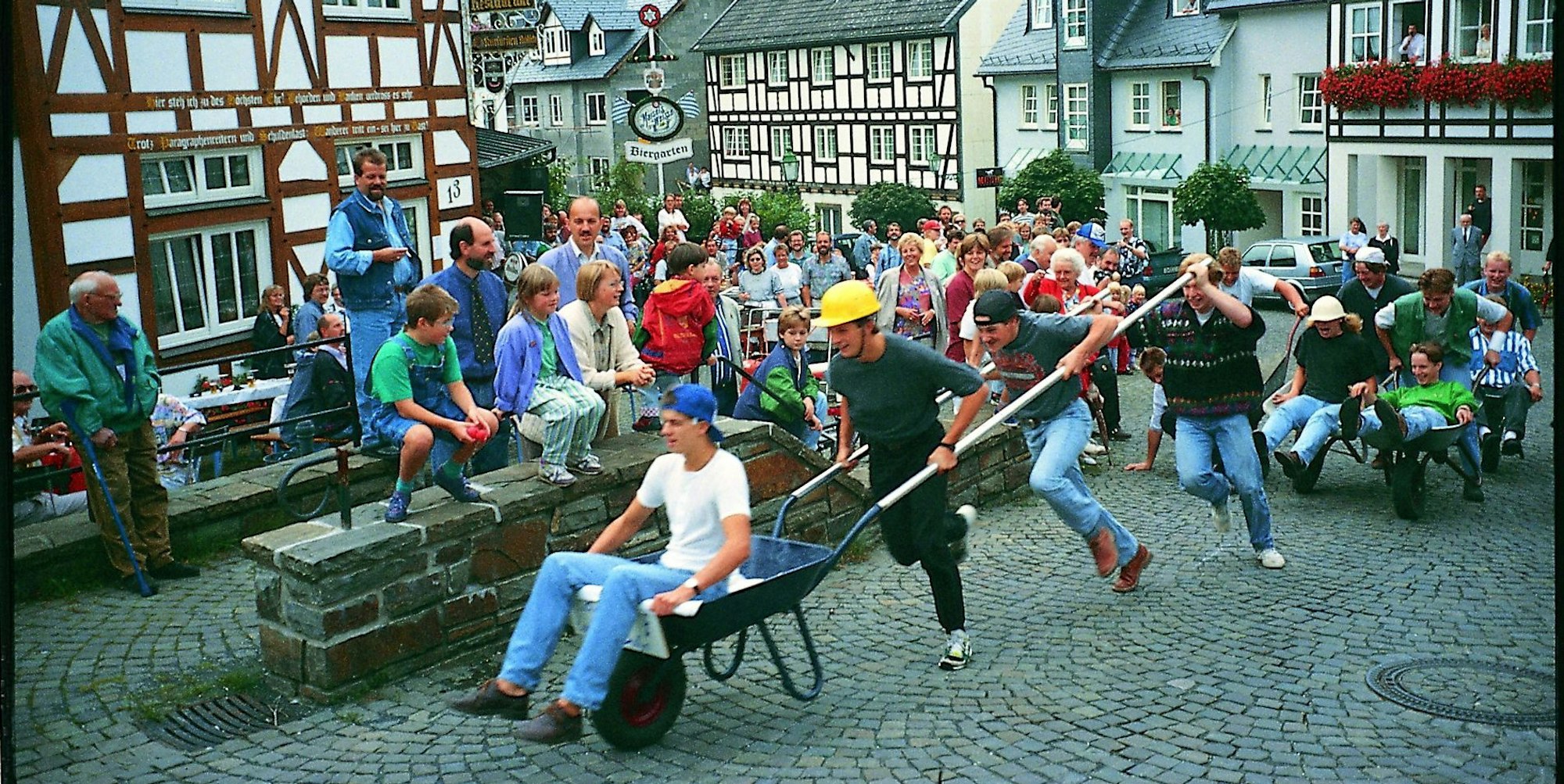 Schubkarrenrennen Morsbach 1994