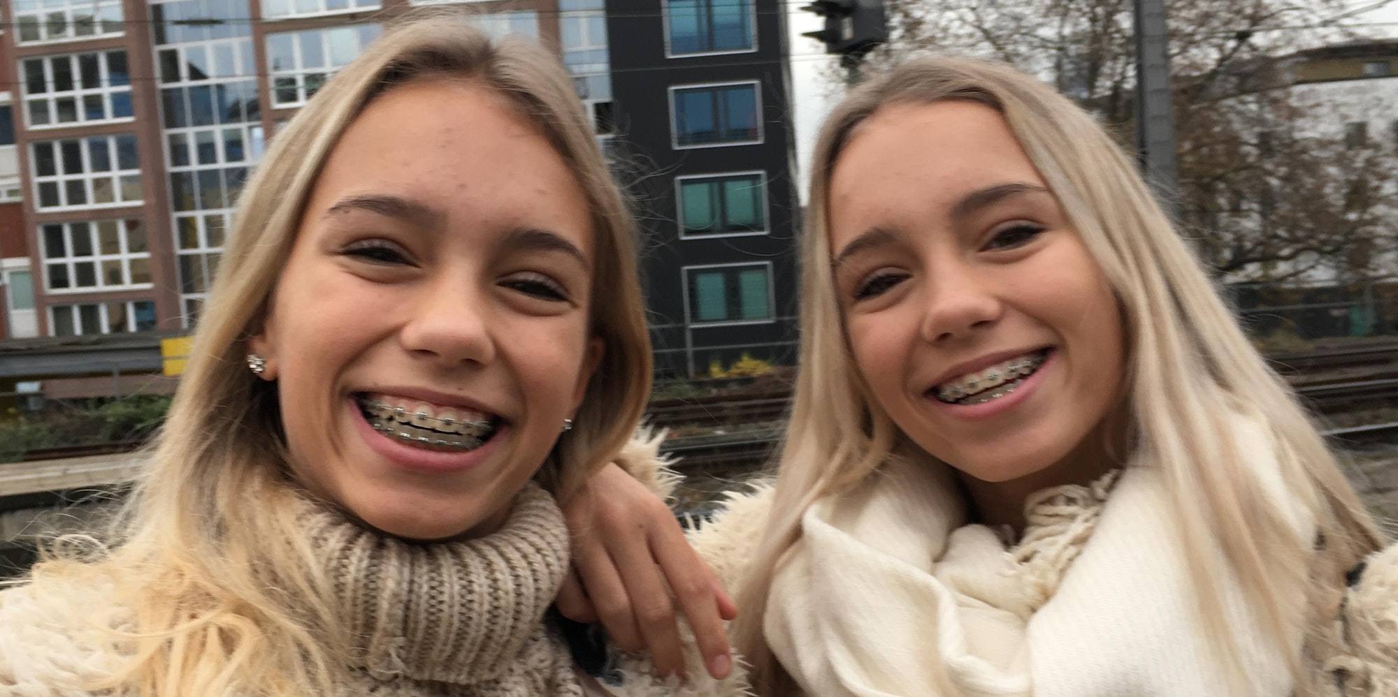 Instagramstars Lisa und Lena 2