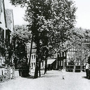 Hoffnungsthal – hier eine Ansicht der Hauptstraße von 1925 – war in den 1920er Jahren der weitaus bevölkerungsreichste Rösrather Ortsteil.