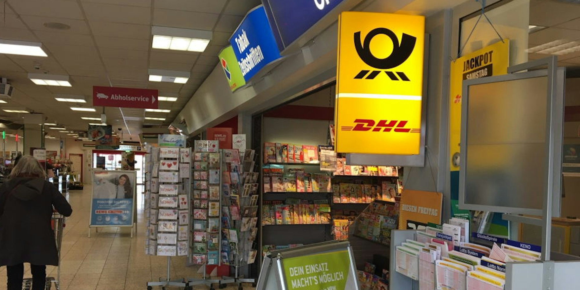 Die Vertretung der Deutschen Post in einer Supermarkt-Passage in Brühl-Ost wird schließen.