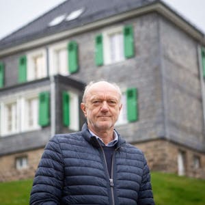 Den Weg in Waldbröls Bürgerdorf und zur Bürgermeistervilla schlägt Bernd Kronenberg künftig seltener ein: Der 67-Jährige verabschiedet sich aus der Politik.