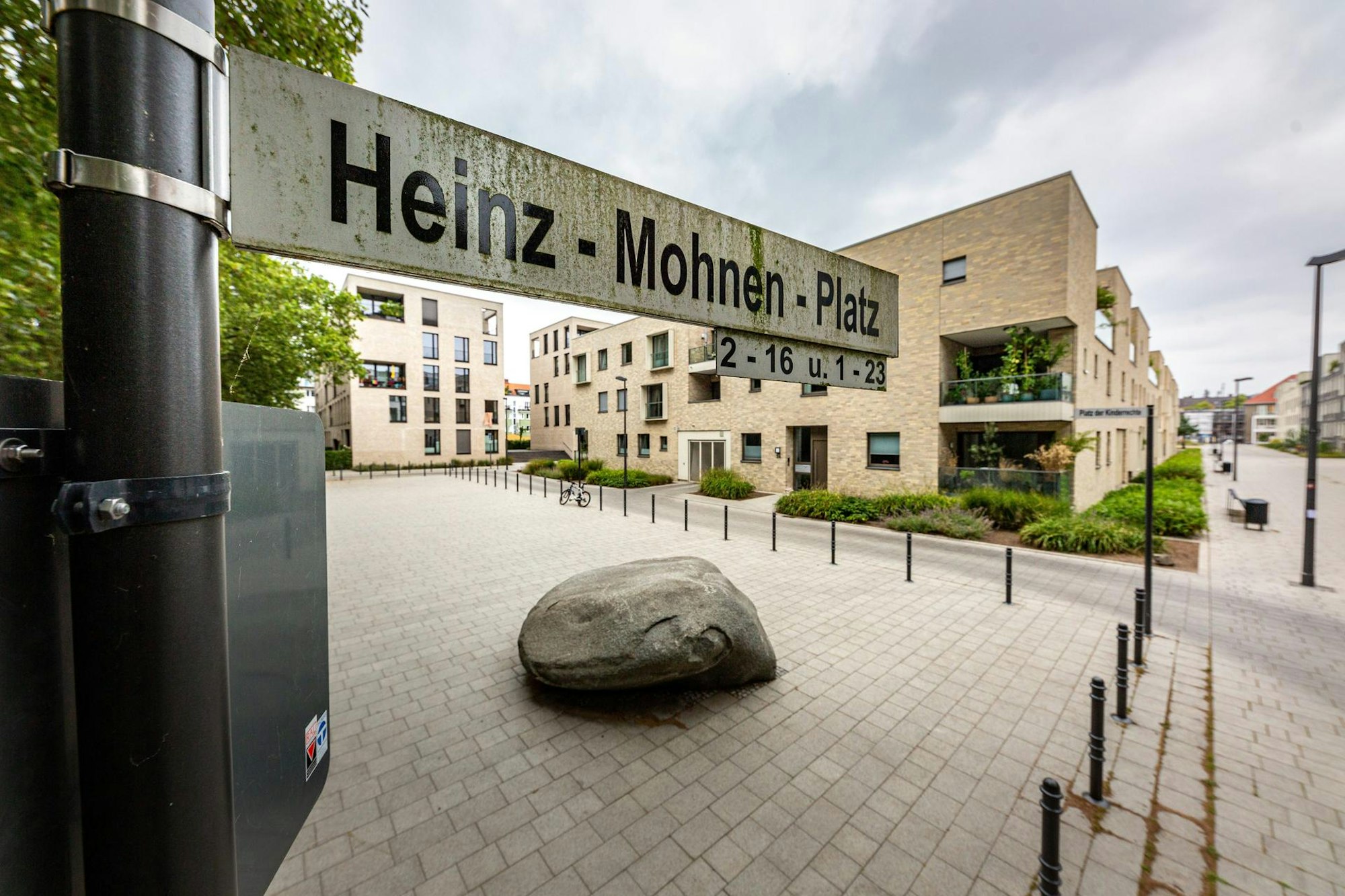 Heinz-Mohnen-Platz