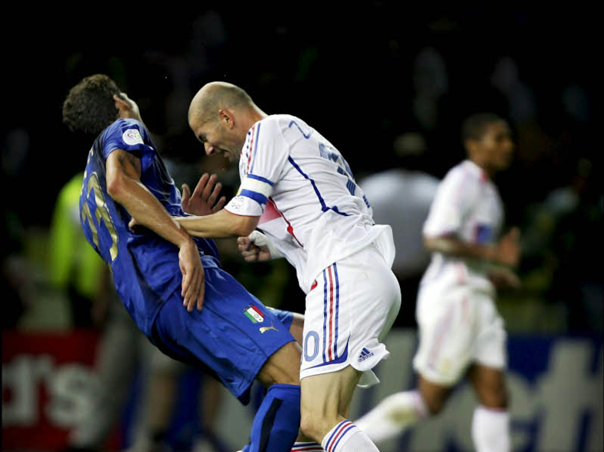 Der Kopfstoß von Zidane gegen Marco Materazzi 2006 im Finale Italien - Frankreich.