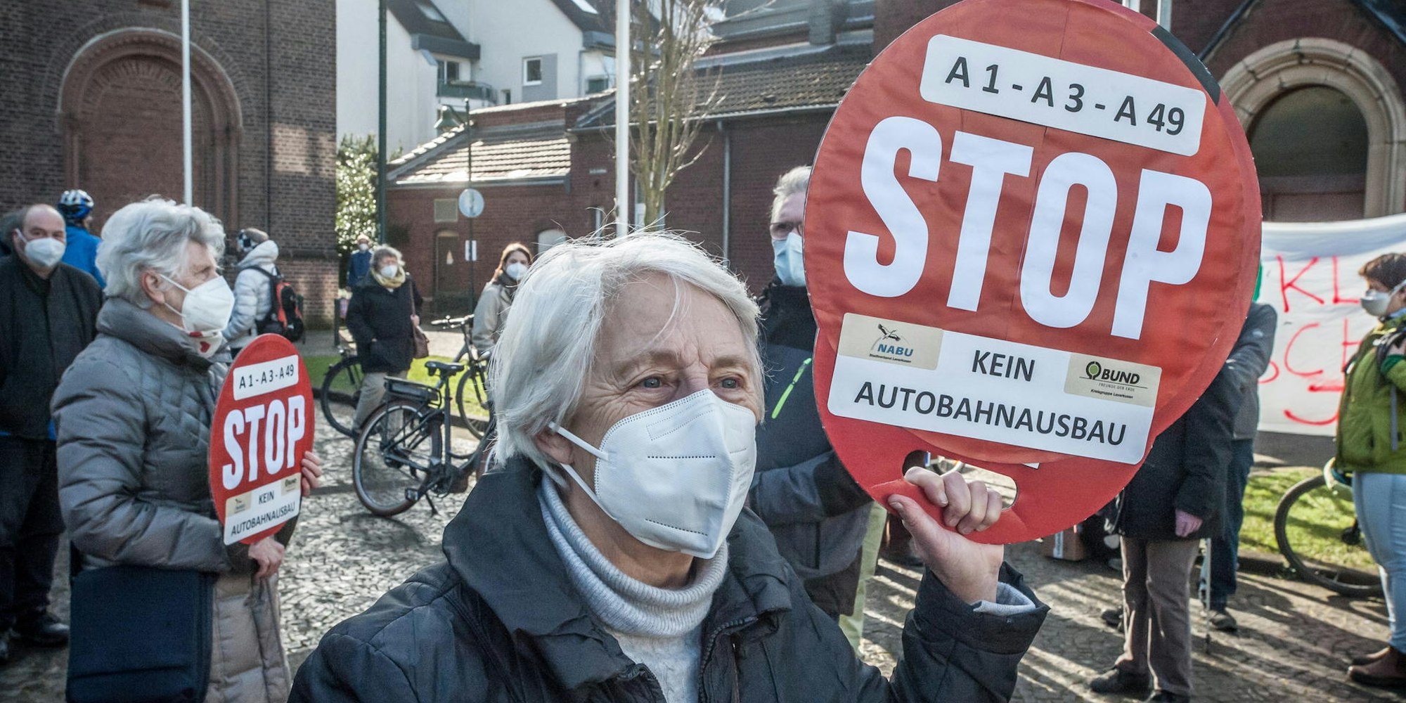 Für Umweltschutz und Verkehswende: Auch Ingrid Mayer von NABU und BUND fordert ein „Stop“ des Autobahnausbaus.