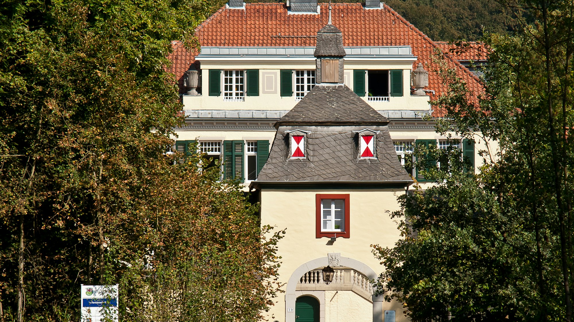Luftbild von Schloss Eulenbroich