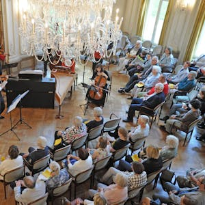 Das Ensemble L'Arte Del Mondo, hier bei einem Auftritt im Spiegelsaal, bekommt eine eigene Konzertreihe im städtischen Kulturprogramm.