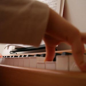 Klavier darf täglich maximal drei Stunden gespielt werden. Das entschied das Bayrische Oberlandesgericht.