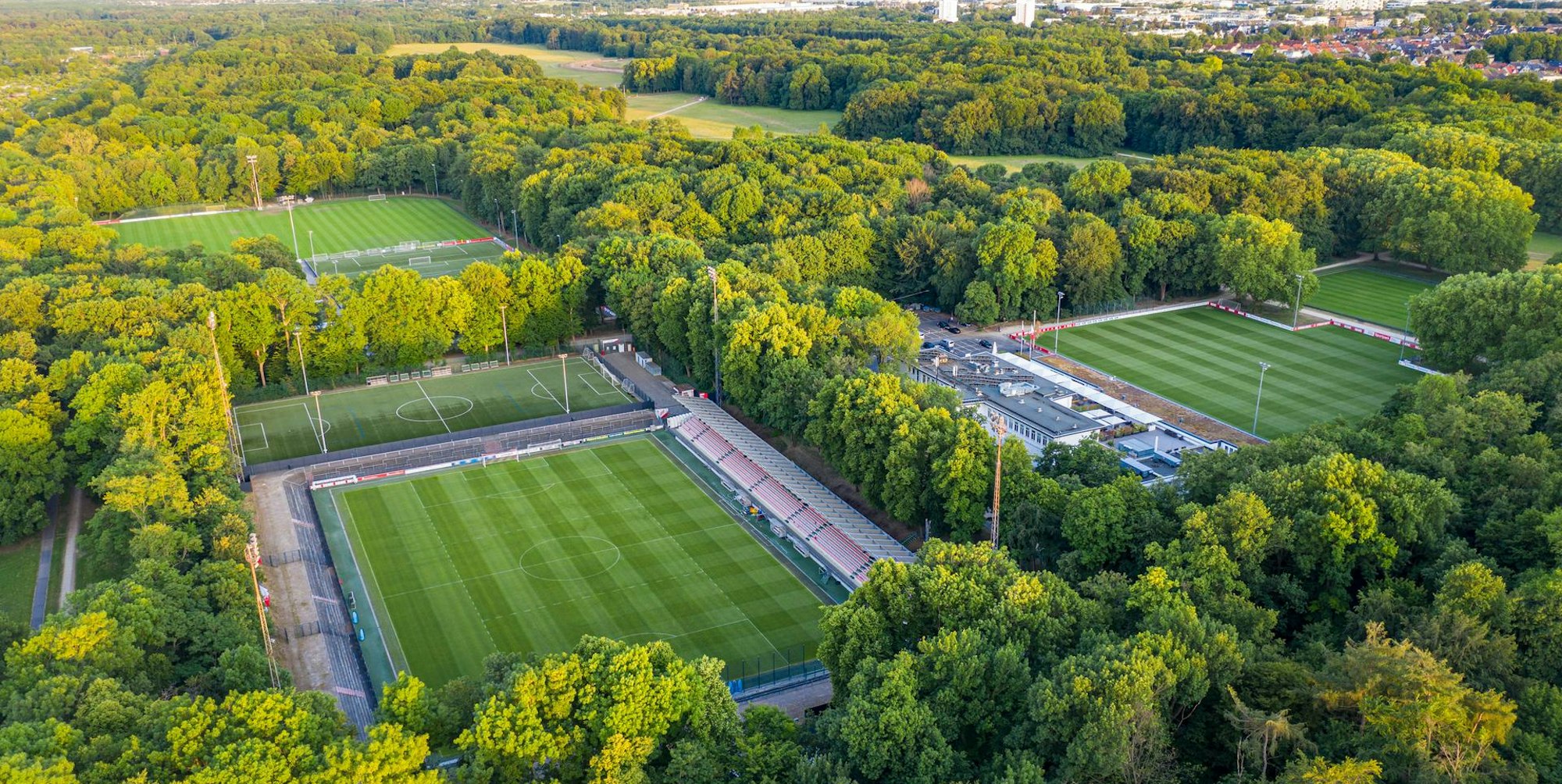 Luftbild Franz-Kremer-Stadion