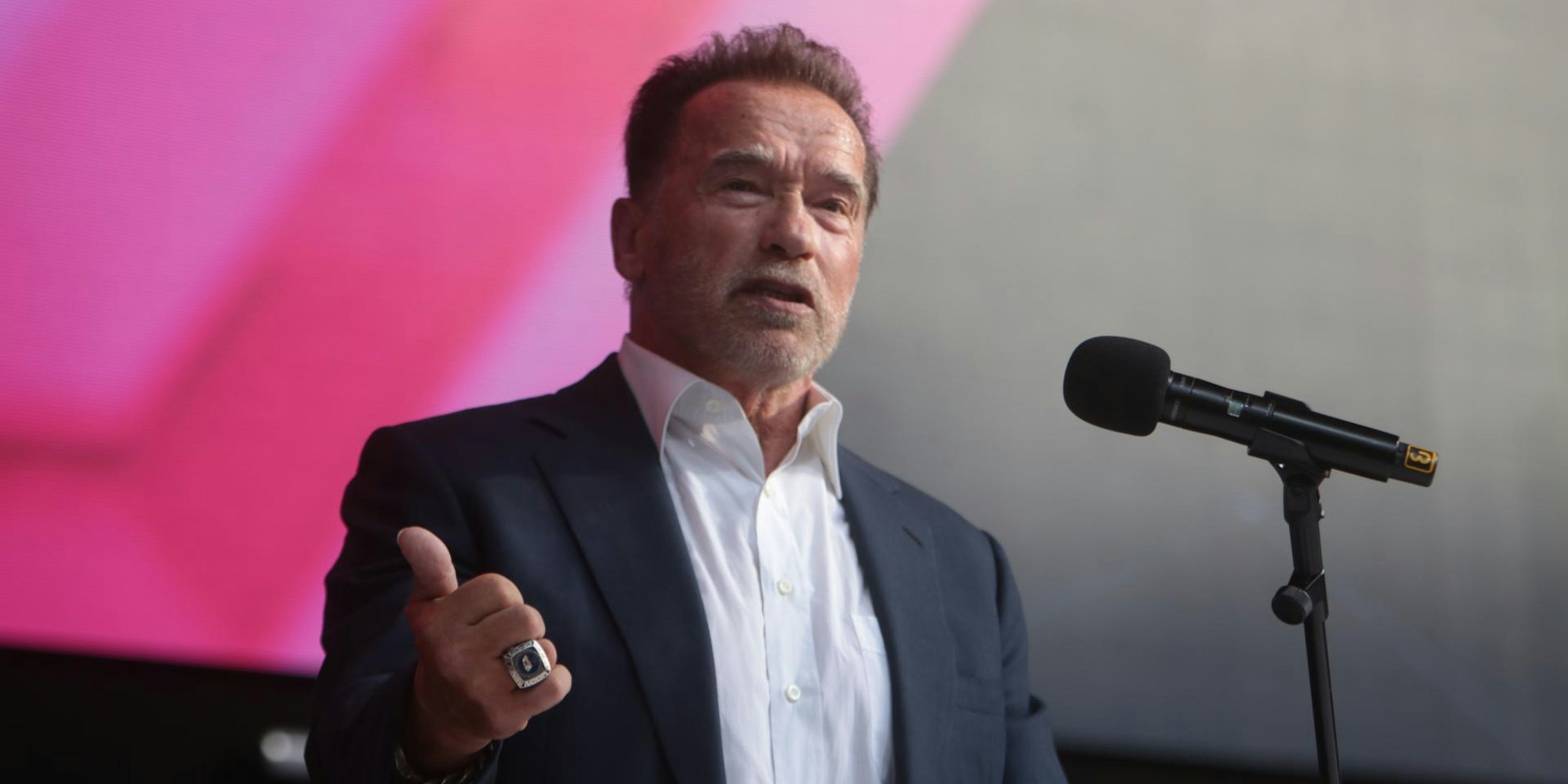 Schwarzenegger Köln KRASNIQI