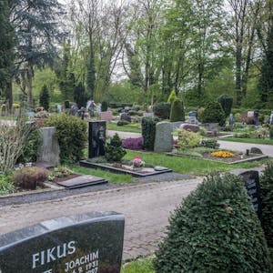 Friedhof Bergisch Neukirchen Leverkusen