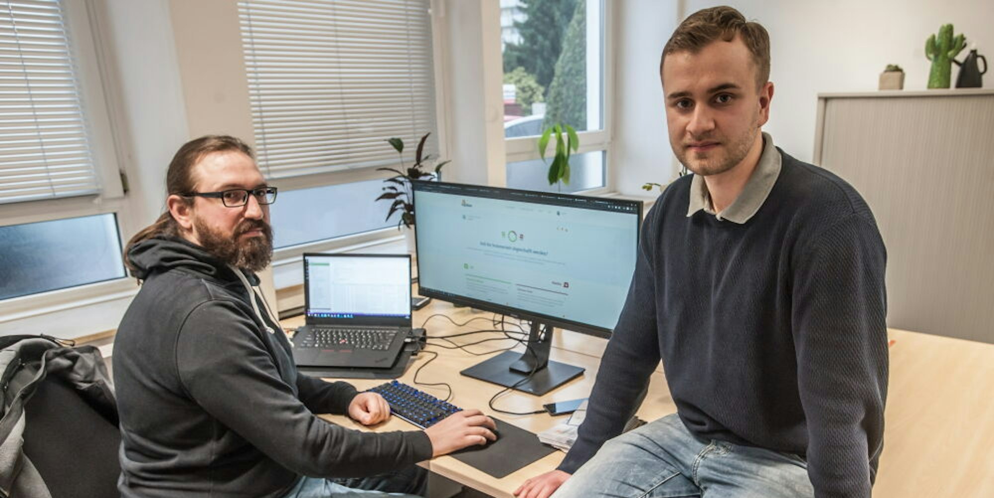 Topikon-Gründer Dominik Enzenauer (rechts) hat einen neuen Anwendungsbereich für seine Geschäftsidee gefunden.