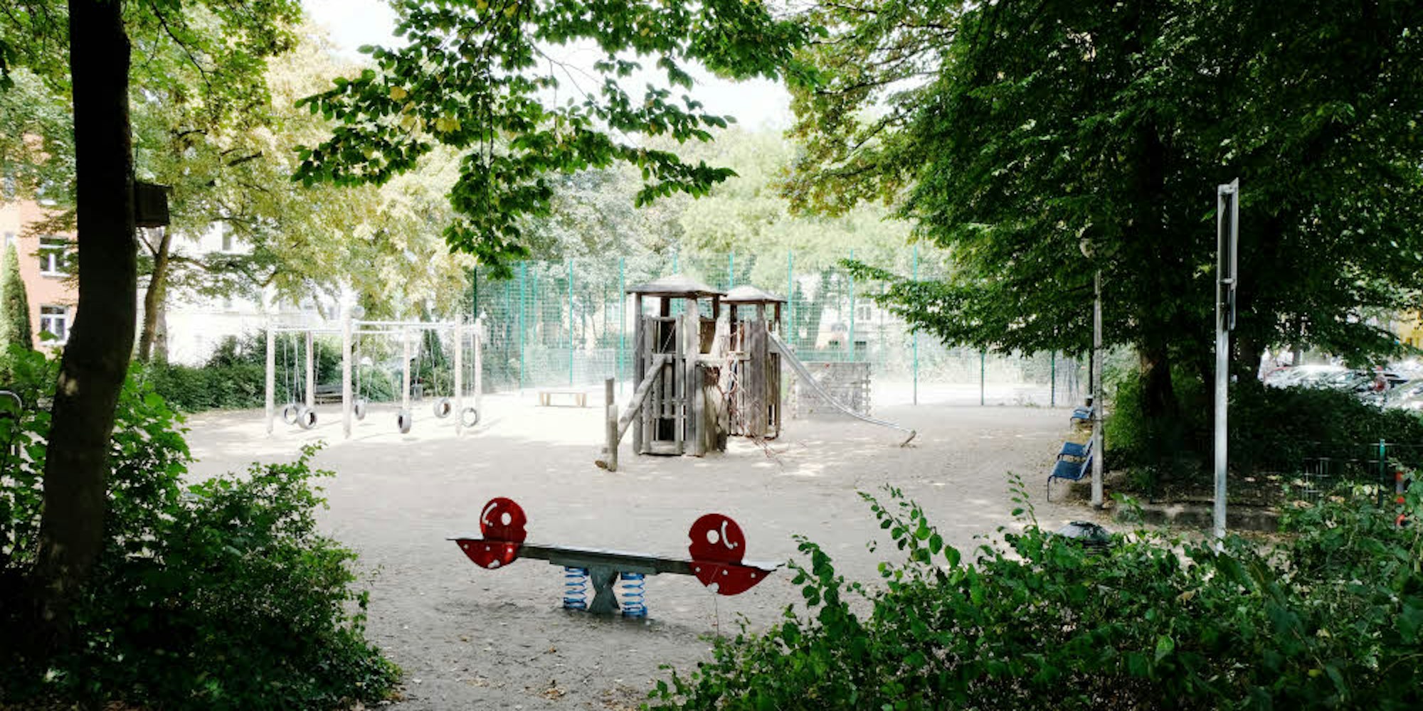 Viel Grün und ein Spielplatz: 1904 wurde der De-Noël-Platz angelegt.