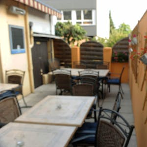 Der versteckt gelegene Hof des Lindenthaler Restaurants „Carlos“