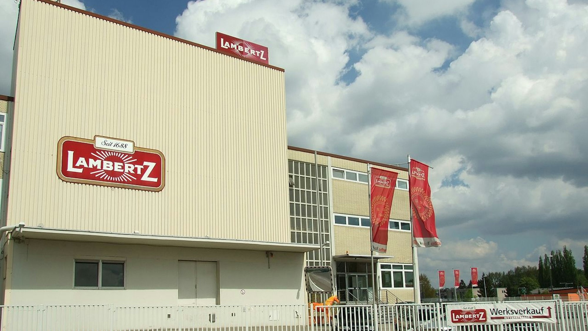 Lambertz-Fabrik von außen