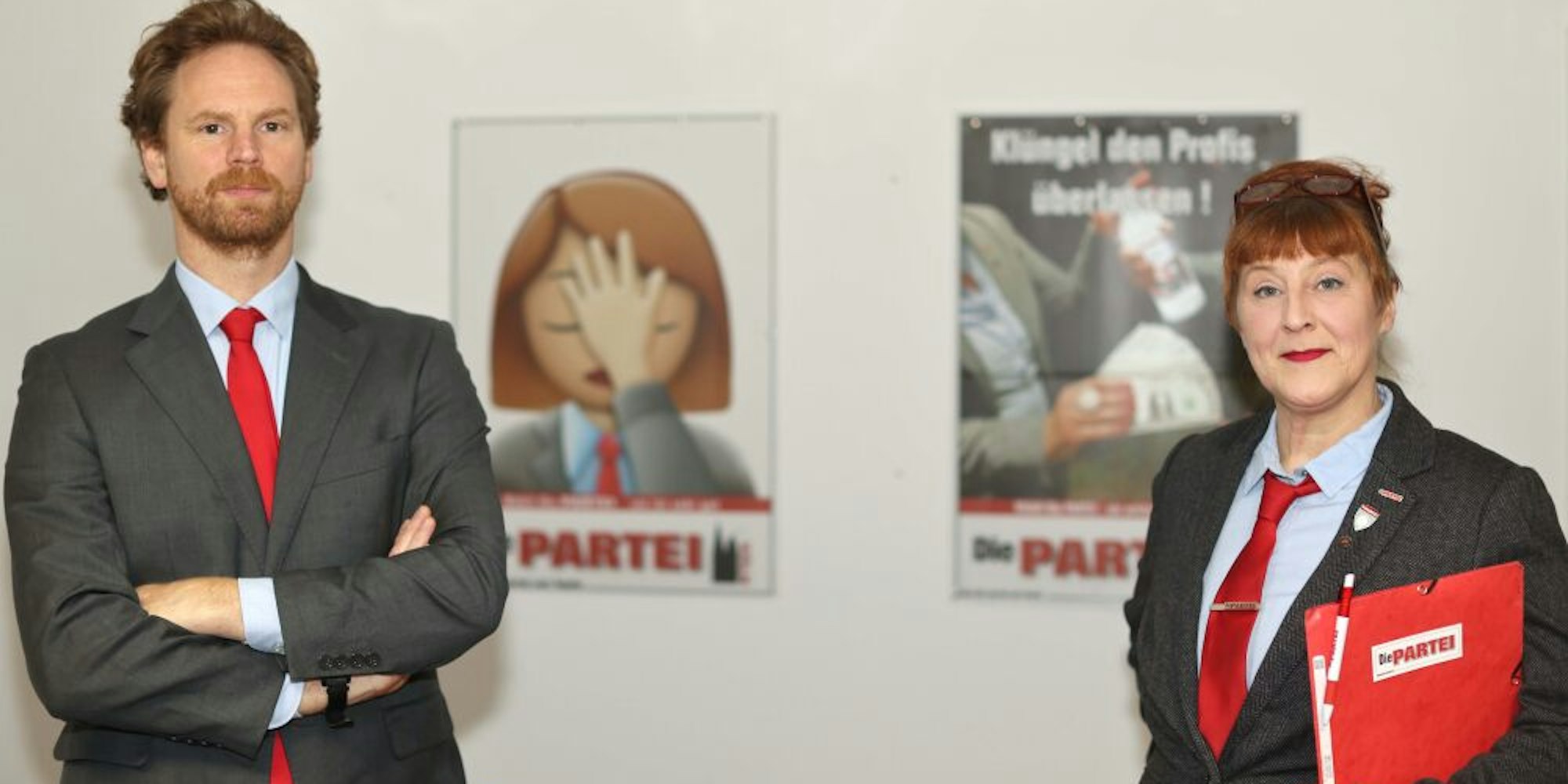 Neu im Stadtrat: Michael Hock und Birgit Dickas von der PARTEI wollen Satire und Klamauk mit Realpolitik verbinden .