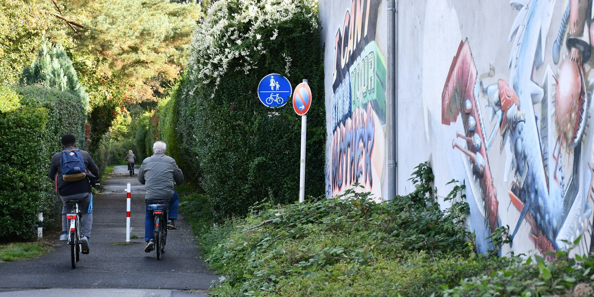 Der viel genutzte Radweg nach Köln soll seitlich verschwenkt und besser ausgebaut werden.