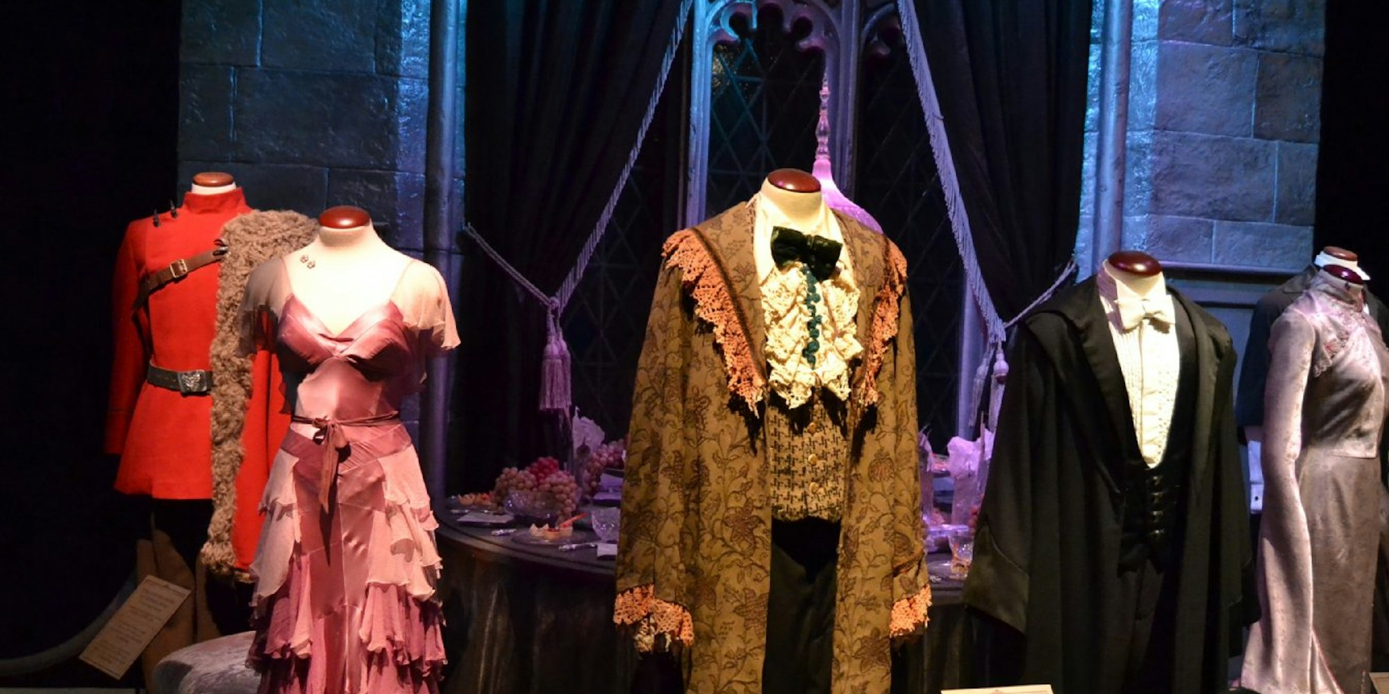 Attraktion für die Fans der jungen Zauberer: Im Odysseum werden zahlreiche Original-Kostüme gezeigt, die Harry, Ron, Hermine oder ihre Lehrer getragen haben.