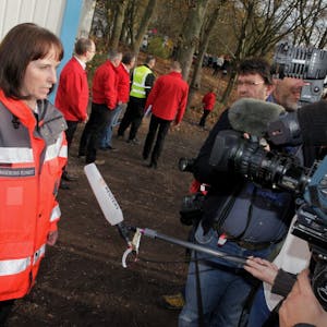 Als Kreisvorsitzende des Deutschen Roten Kreuzes war Ingeborg Schmidt von Anfang an so etwas wie die Stimme der  Flüchtlinge, die  im November 2015  in großer Zahl  in Bergisch Gladbach ankamen.