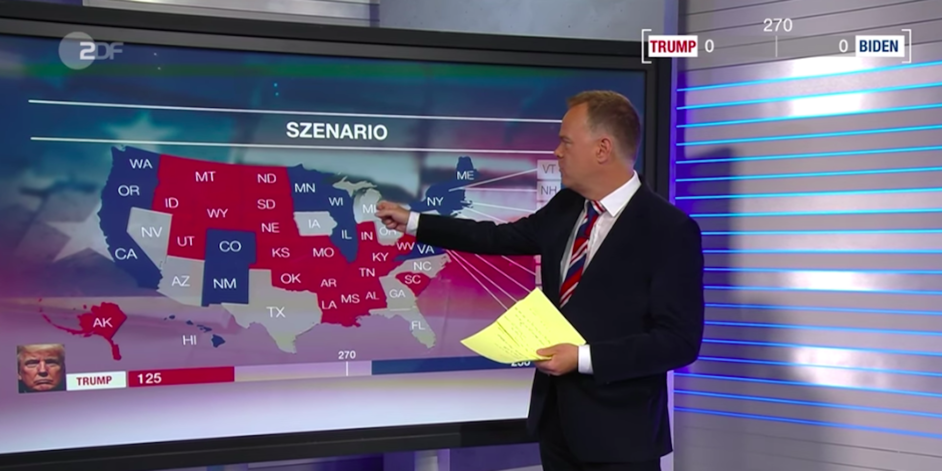 ZDF-Mann Christian Sievers vor der entsprechend gefärbten Karte der USA.