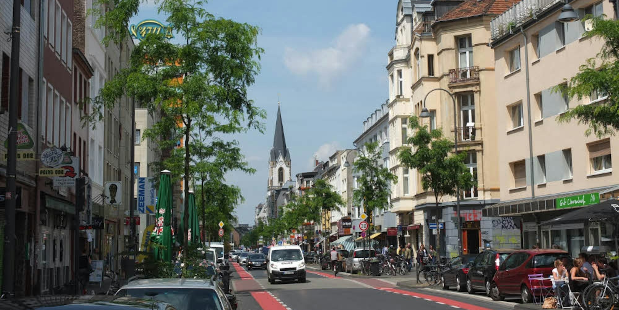 Die Venloer Straße wird zur autofreien Festmeile.