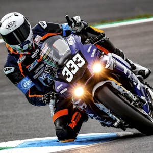 Motorradrennfahrer Florian Alt gehörte beim 12-Stunden-Rennen in Estoril auf der Yamaha zu den drei schnellsten Fahrern im Feld.