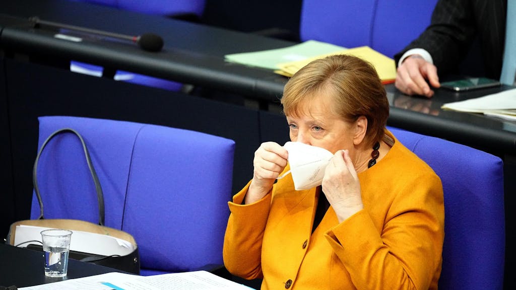 Angela Merkel Bundestag 2403