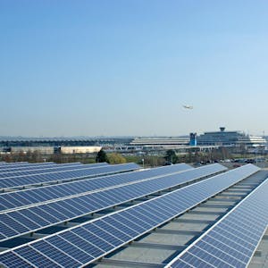 Solaranlage am KölnBonner Flughafen