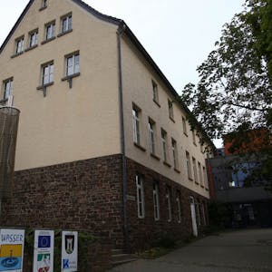 Die alte Schule wird wieder Schule: In die Räume der einstigen Hauptschule zieht die Freie Schule Nordeifel ein.