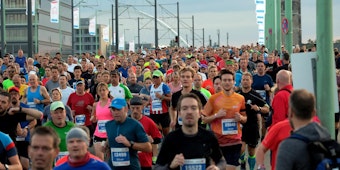 Mit tausenden Teilnehmern fand der Köln-Marathon im vergangenen Jahr statt.