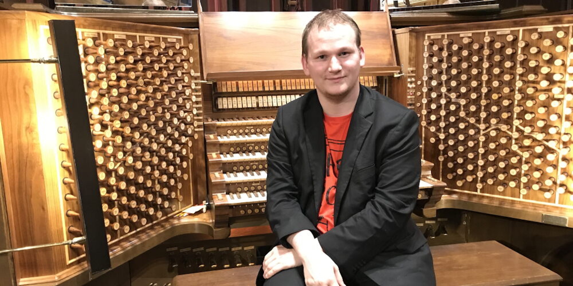 Der Kirchenmusiker Christoph Hintermüller ist begeistert von der Vielfältigkeit der Orgel.