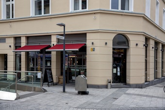 Das Löwen Café in Köln von außen