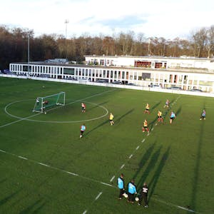 Der 1. FC Köln will sein Trainingsgelände am Geißbockheim erweitern.