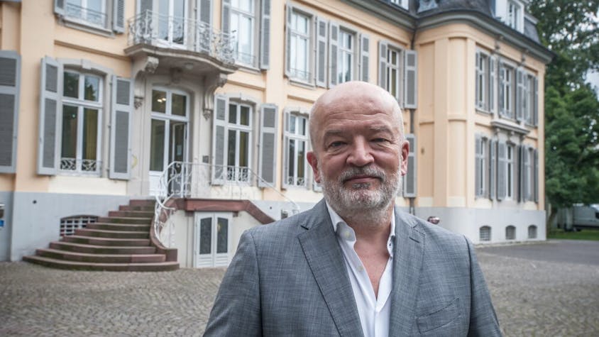 Der neue Museumsdirektor in Morsbroich, Jörg van den Berg, soll sich erst einmal einarbeiten.