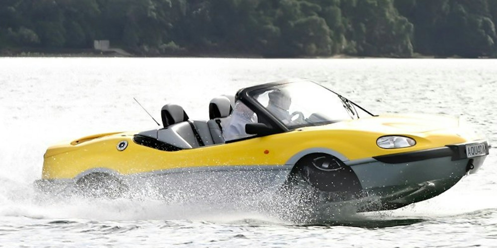 Ist es ein Mazda MX-5? Nein, das war es mal. Ist es ein Boot? Auch, aber nicht nur: Der Gibbs Aquada ist ein Amphibienfahrzeug.