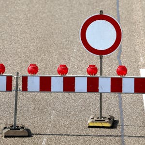 Die Bundesstraße 266 muss voraussichtlich von Montagnachmittag bis zum Wochenende teilweise gesperrt werden. (Symbolbild)