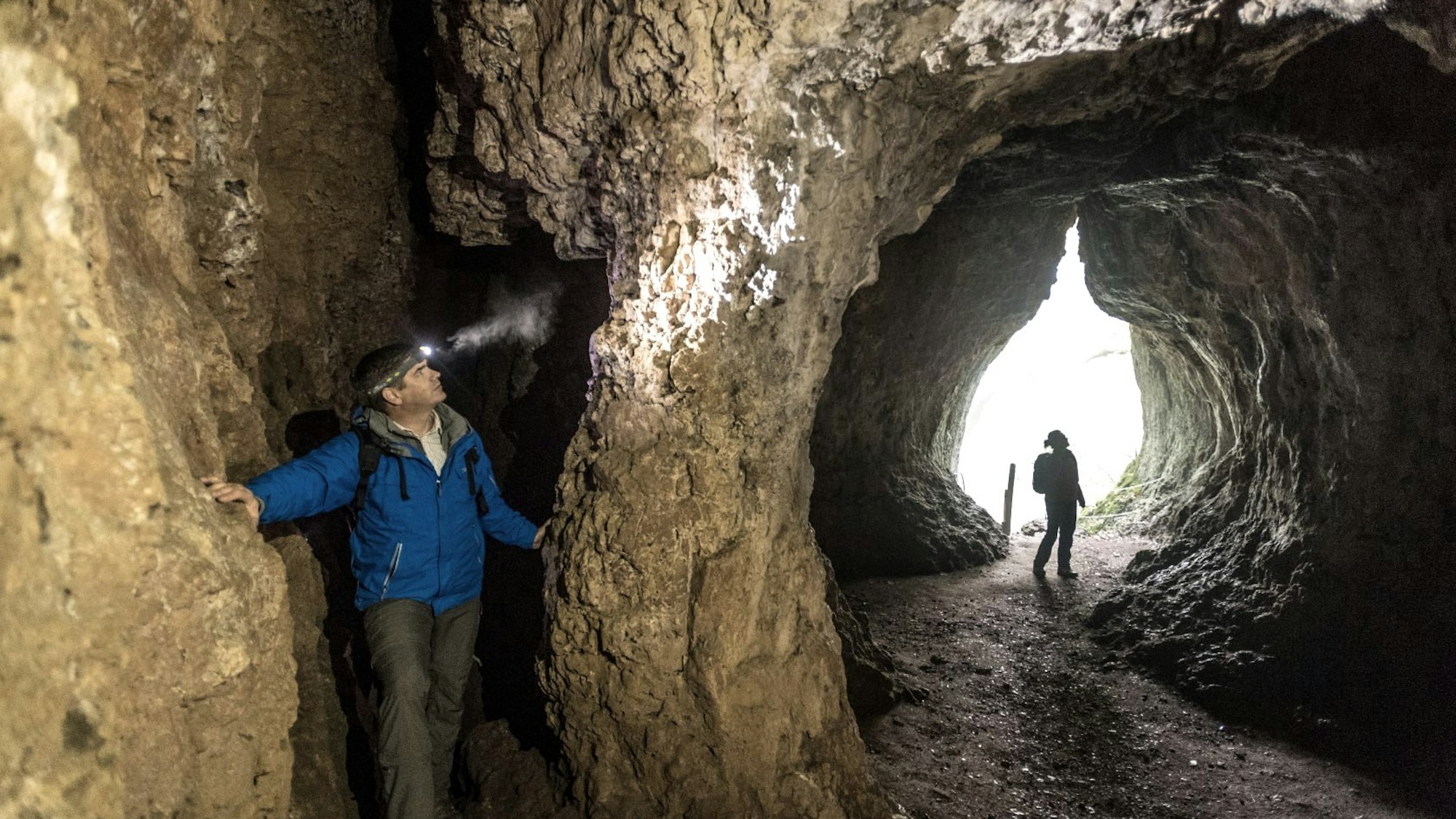 Vor Millionen Jahren wurde die Höhle durch die Kraft des fossilen Grundwassers aus dem Stein gewaschen.