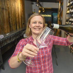 Stephanie Döring hat Erfahrung in der Gastroszene. Der Weinladen ist ihr drittes Lokal.