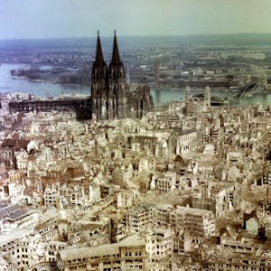 Vor 75 Jahren wurde Köln am 6. März 1945 als erste deutsche Großstadt von der US-Army befreit – viel war nicht mehr von ihr übrig.