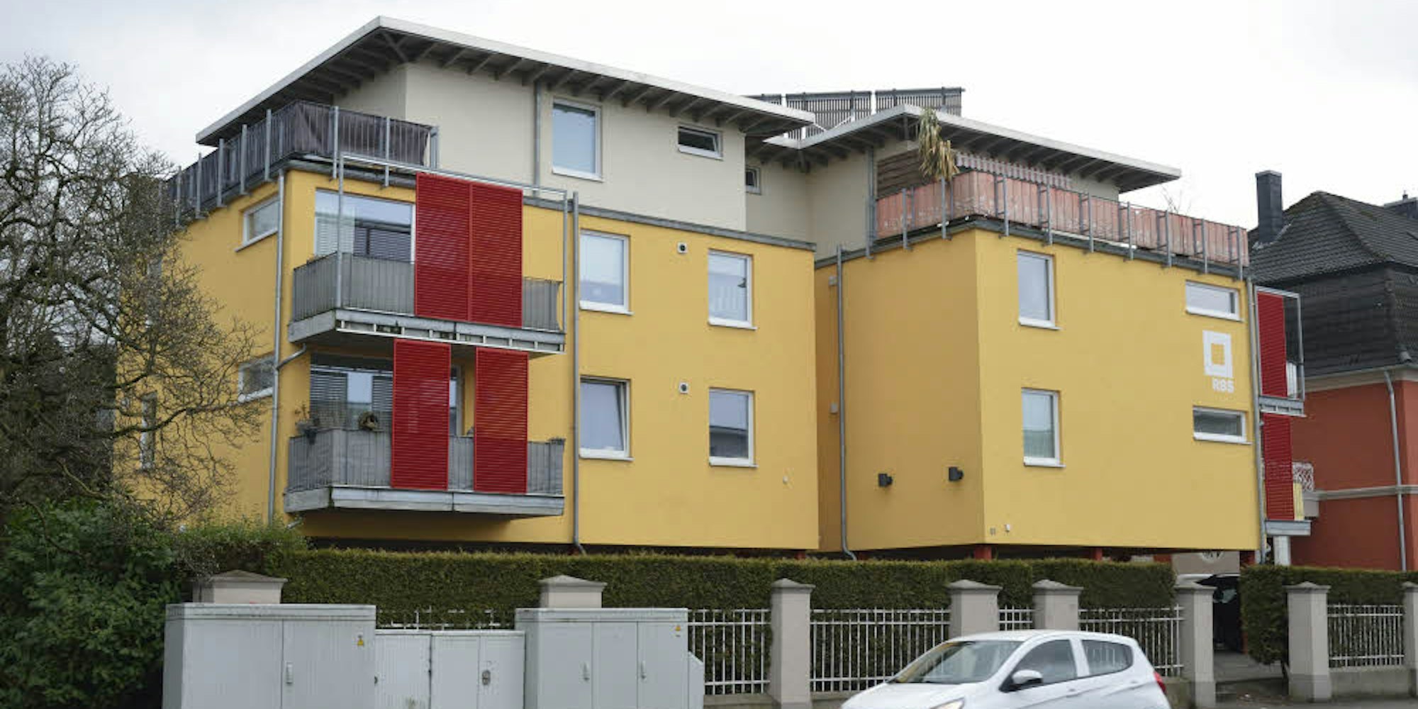 Die RBS stellte 16 Wohnungen an der Kölner Straße in Bensberg im Oktober 2011 fertig.