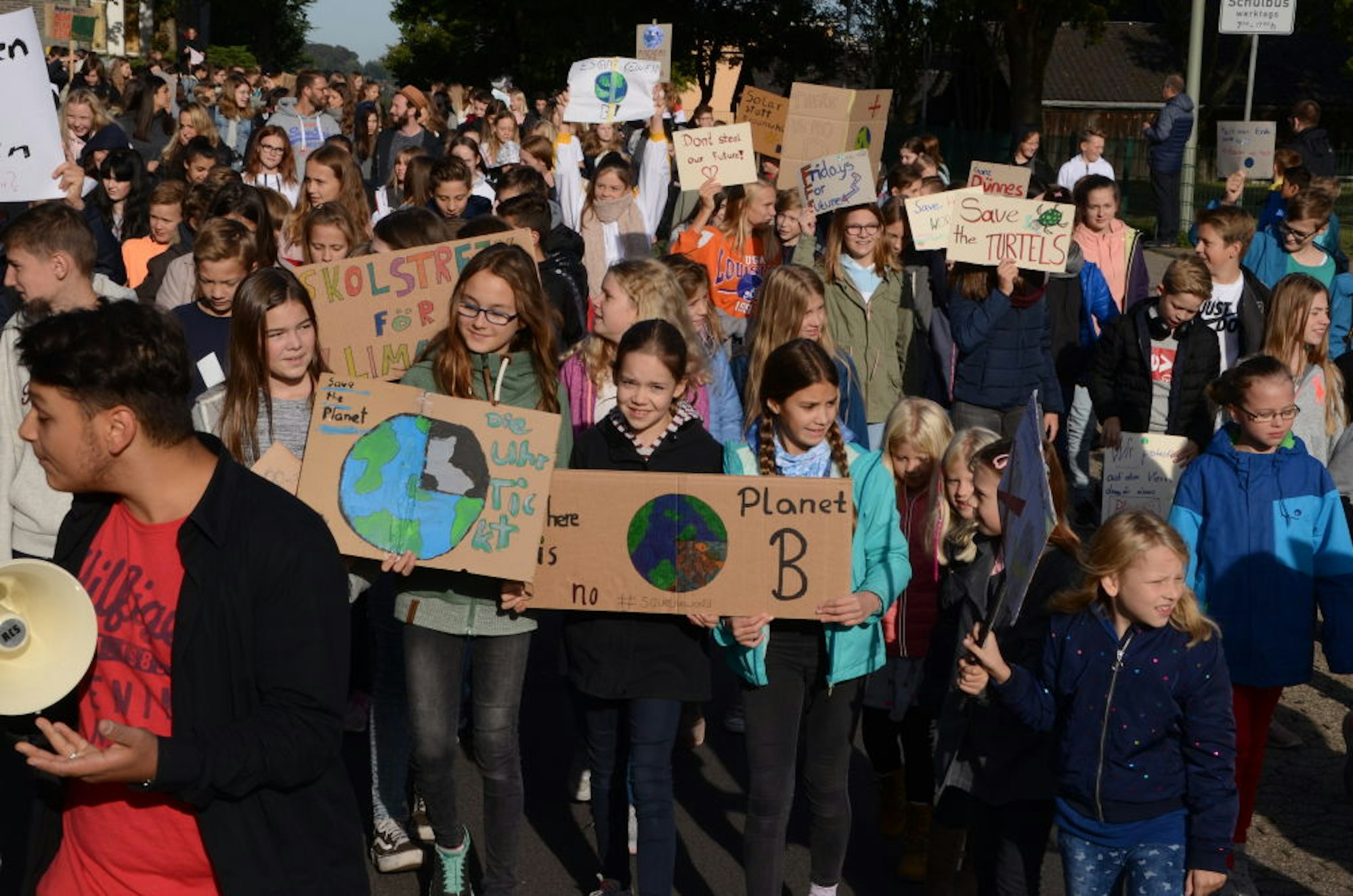 Gegen den Klimawandel protestierten in Neunkirchen-Seelscheid mehrere Hundert Kinder und Jugendliche.