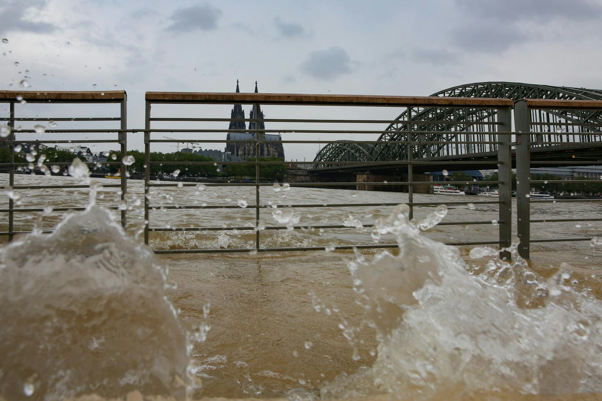 Hochwasser Köln Dom