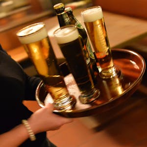 Alkohol dpa Symbolbild