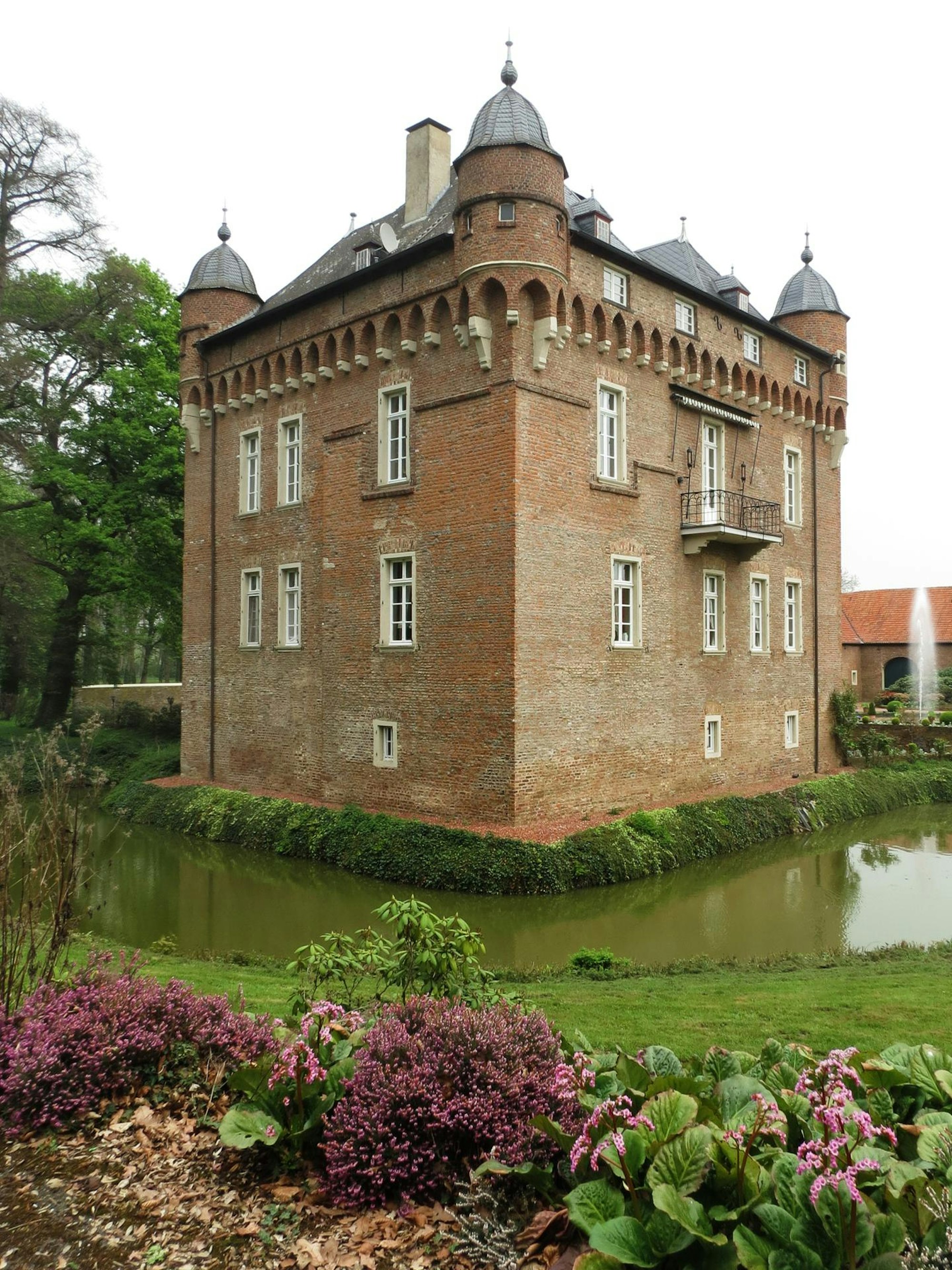 Schloss Loersfeld dpa