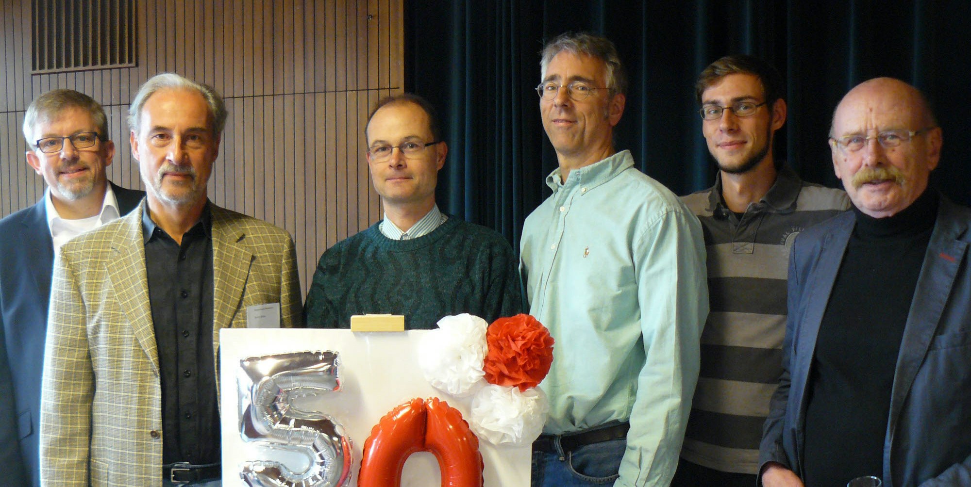 Thomas Schmidt (v.l.), Bruno Klais, Robert Stein, Matthew Corley, Michael Klais und Dieter Brandau vom Vorstand des Vereins