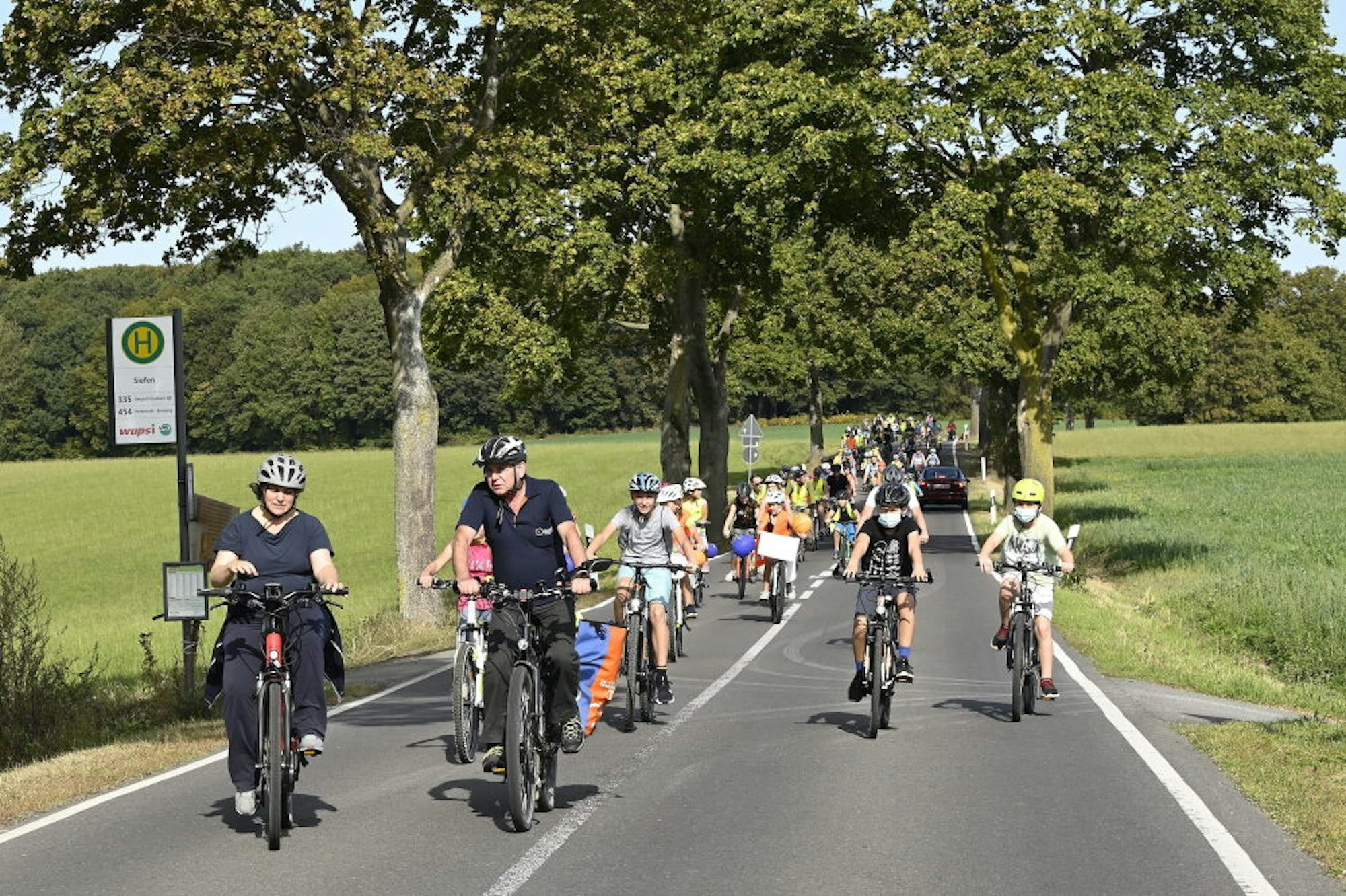 Im August 2020 demonstrierten Hunderte Radfahrer für einen Radweg von Herkenrath nach Spitze,