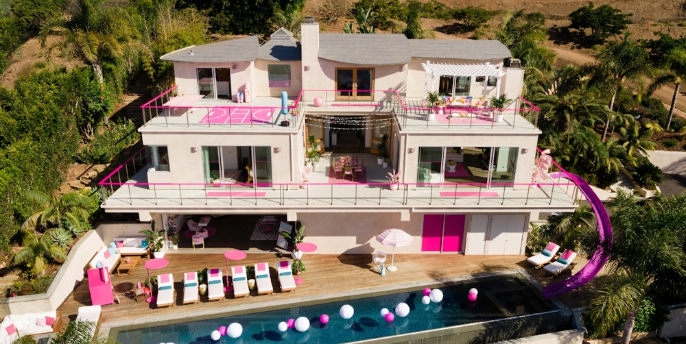 Airbnb_Barbie Haus_Aussenansicht