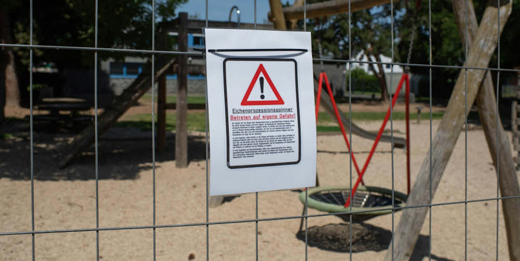 Die Stadt Euskirchen hat den Spielplatz an der Franziskusschule mindestens bis zu den Sommerferien gesperrt.